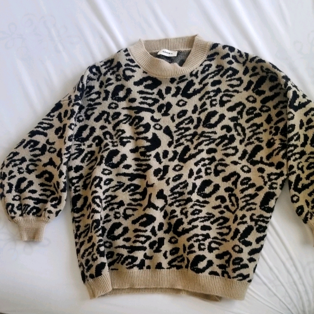 Cheetah sweater